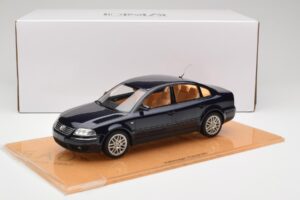 Volkswagen Passat W8 B5.5 Indigo Blue DNA 1:18 DNA000029 Métal — image 6 sur 6