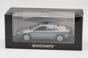 Volkswagen Phaeton Light Blue Metallic Minichamps 1:43 VW002 Métal — image 4 sur 4