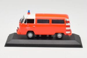 Volkswagen T2 Bus Pompiers Frankfurt Pare-chocs Rouges Minichamps 1:43 400053091-V1 Métal