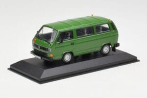 Volkswagen T3 Bus Vert Minichamps 1:43 400055000 Métal — image 2 sur 4