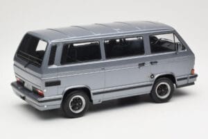 Volkswagen T3 Porsche B32 Minibus Bleu KK-Scale 1:18 KKDC180221 Métal — image 2 sur 6