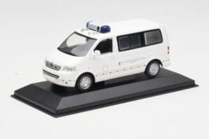 Volkswagen T5 Multivan Bundeswehr Médecin d'Urgence Prototype Minichamps 1:43 400052291-P1 Métal — image 2 sur 4