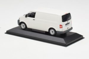 Volkswagen T5 Transporter Blanc Minichamps 1:43 T5002-B Métal — image 3 sur 4