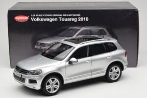 Volkswagen Touareg 7L Silver Metallic Kyosho 1:18 8821CS Métal — image 8 sur 8