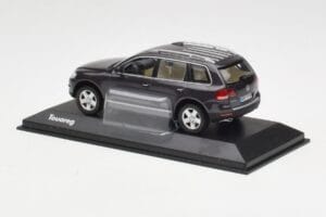 Volkswagen Touareg Gris Minichamps 1:43 TOUAREG001 Métal — image 3 sur 4