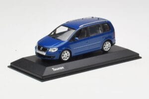 Volkswagen Touran Bleu Minichamps 1:43 TOURAN002 Métal — image 2 sur 4