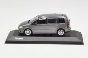 Volkswagen Touran Sport Platinum Grey Minichamps 1:43 TOURAN003 Métal