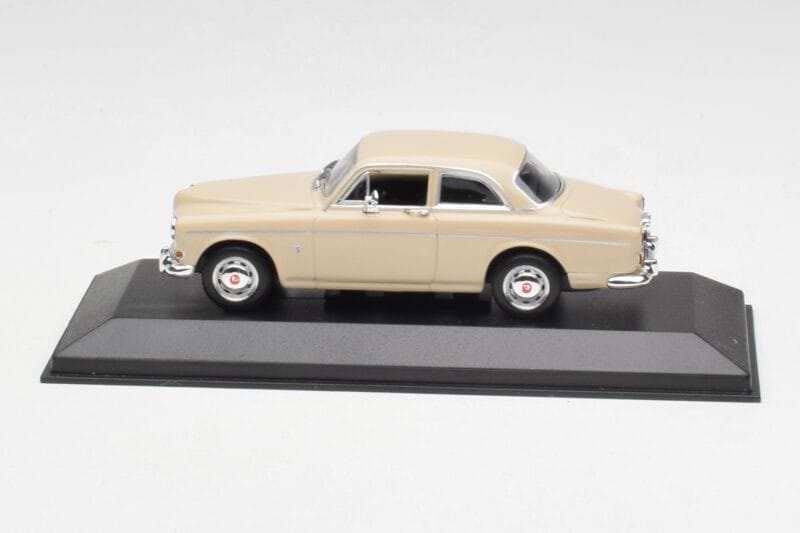 Volvo 121 Amazon Beige Minichamps 1:43 940171002 Métal