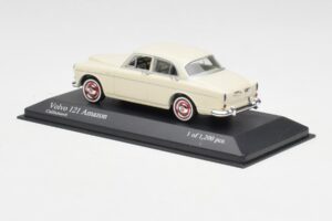 Volvo 121 Amazon Blanc Minichamps 1:43 430171040 Métal — image 3 sur 4