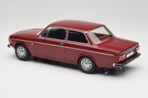 Volvo 142 Rouge Foncé MCG 1:18 MCG18443 Métal — image 5 sur 6