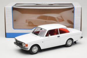 Volvo 142 Blanc MCG 1:18 MCG18445 Métal — image 6 sur 6