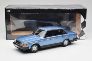 Volvo 240 GL Bleu Métallisé Minichamps 1:18 155171404 Métal — image 6 sur 6