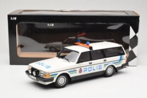 Volvo 240 GL Break Polis Sweden Minichamps 1:18 155171480 Métal — image 6 sur 6