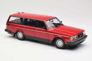 Volvo 240 GL Break Rouge Minichamps 1:18 155171411 Métal — image 4 sur 6