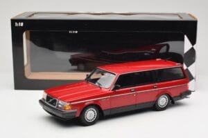 Volvo 240 GL Break Rouge Minichamps 1:18 155171411 Métal — image 6 sur 6