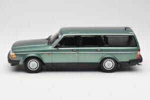 Volvo 240 GL Estate Green Metallic Minichamps 1:18 155171410 Métal — image 3 sur 6