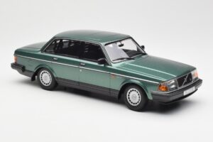 Volvo 240 GL Vert Métallisé Minichamps 1:18 155171400 Métal — image 4 sur 6