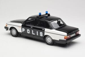 Volvo 240 GL Polis Sweden Noir Minichamps 1:18 155171497 Métal — image 5 sur 6