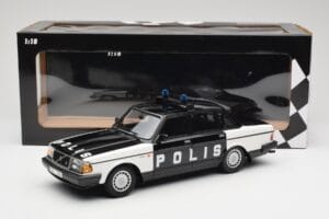 Volvo 240 GL Polis Sweden Noir Minichamps 1:18 155171497 Métal — image 6 sur 6