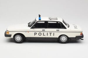 Volvo 240 GL Politi Denmark Minichamps 1:18 155171495 Métal — image 3 sur 6