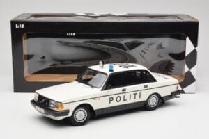 Volvo 240 GL Politi Denmark Minichamps 1:18 155171495 Métal — image 6 sur 6