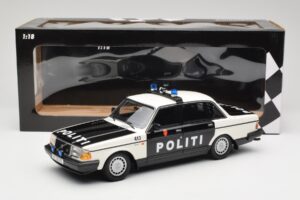 Volvo 240 GL Politi Norway Noir Minichamps 1:18 155171496 Métal — image 6 sur 6