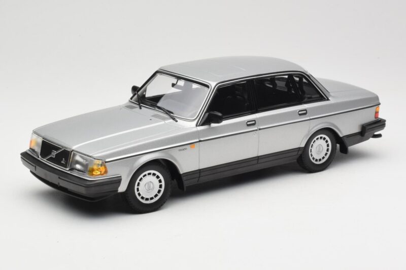 Volvo 240 GL Argent Minichamps 1:18 155171408 Métal