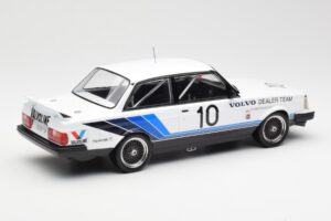 Volvo 240 Turbo #10 R. Francevic Winner ATCC 1986 IXO 1:18 18RMC176 Métal — image 2 sur 6