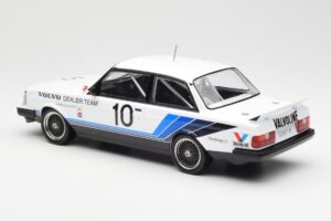 Volvo 240 Turbo #10 R. Francevic Winner ATCC 1986 IXO 1:18 18RMC176 Métal — image 5 sur 6