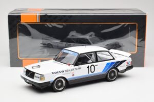 Volvo 240 Turbo #10 R. Francevic Winner ATCC 1986 IXO 1:18 18RMC176 Métal — image 6 sur 6