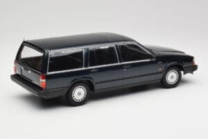 Volvo 740 GL Break Vert Foncé Métallisé Minichamps 1:18 155171771 Métal — image 2 sur 6