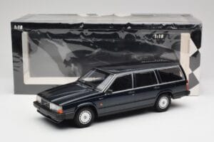 Volvo 740 GL Break Vert Foncé Métallisé Minichamps 1:18 155171771 Métal — image 6 sur 6