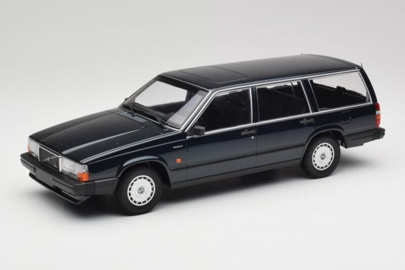 Volvo 740 GL Break Vert Foncé Métallisé Minichamps 1:18 155171771 Métal