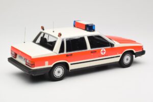Volvo 740 GL DRK Aschaffenburg Minichamps 1:18 155171790 Métal — image 2 sur 6