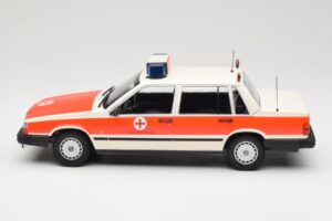 Volvo 740 GL DRK Aschaffenburg Minichamps 1:18 155171790 Métal — image 3 sur 6