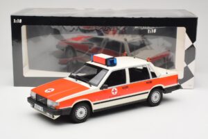 Volvo 740 GL DRK Aschaffenburg Minichamps 1:18 155171790 Métal — image 6 sur 6