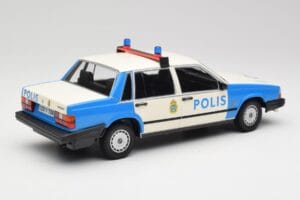 Volvo 740 GL Police Suédoise Minichamps 1:18 155171791 Métal — image 2 sur 6