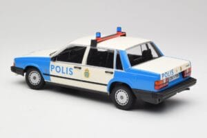 Volvo 740 GL Police Suédoise Minichamps 1:18 155171791 Métal — image 5 sur 6