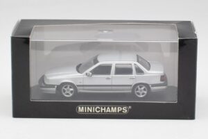 Volvo 850 Argent Minichamps 1:43 430171402 Métal — image 4 sur 4