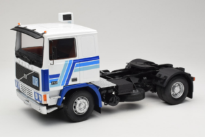 Volvo F12 Bleu Blanc Road Kings 1:18 RK180033 Métal
