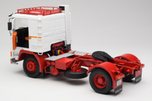 Volvo F12 Blanc Rouge Road Kings 1:18 RK180031 Métal — image 5 sur 8