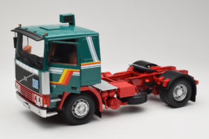 Volvo F1220 Vert Rouge Road Kings 1:18 RK180032 Métal — image 2 sur 8