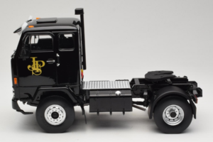 Volvo F88 John Player Special Black MCG 1:18 MCG18217 Métal — image 4 sur 8