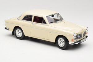 Volvo P121 Amazon Blanc Revell 1:18 08866 Métal — image 6 sur 8