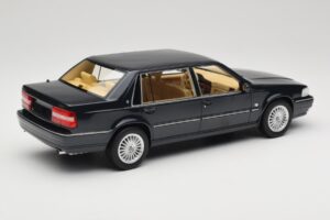 Volvo S90 Royal Blue DNA 1:18 DNA000088 Métal — image 2 sur 6