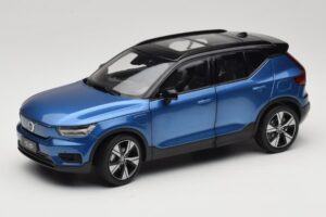 Volvo XC40 Recharge Bleu Métallisé Paudi Model 1:18 2562373 Métal