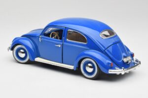 Volkswagen Beetle Bleu Bburago 1:18 23124646 Métal — image 7 sur 8