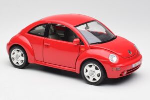Volkswagen New Beetle Rouge Bburago 1:18 8185108 Métal — image 6 sur 8