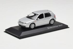 Volkswagen Golf Mk4 Reflex Argent Minichamps 1:43 4527111022 Métal — image 2 sur 4
