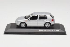 Volkswagen Golf Mk4 Reflex Argent Minichamps 1:43 4527111022 Métal